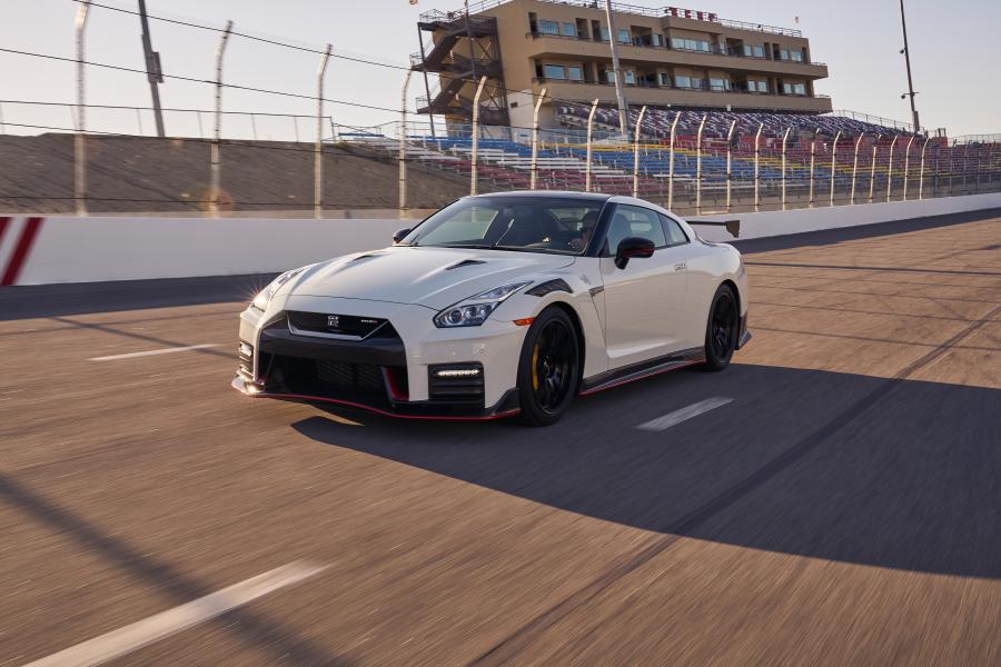  Nissan GT-R Nismo (R35) 2019 года  (NA) (фото 5 из 19)